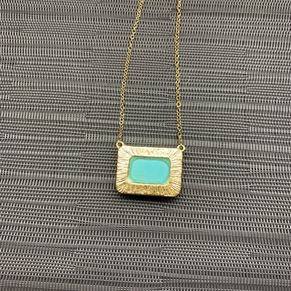 Gold tone 16” to 20” necklace with turquoise color stone. Heavy stone. Pre Loved - Picture 3 of 4